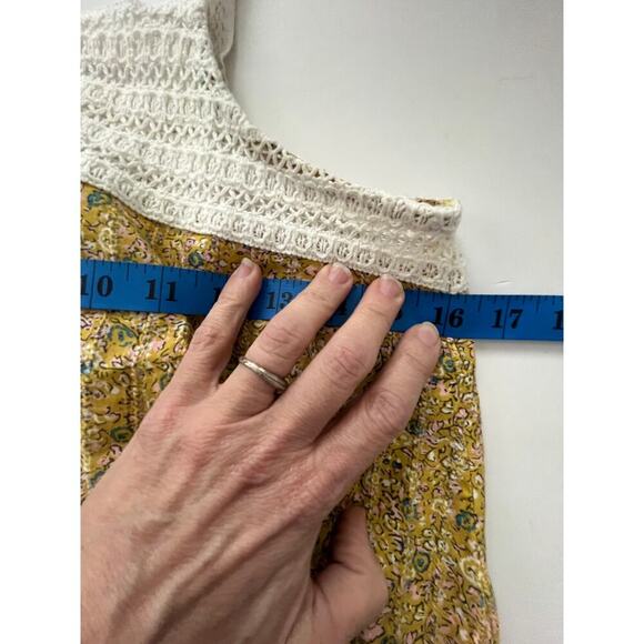 Universal Thread Crochet Floral Blouse M Yellow Button Front Boho Cottage - Picture 6 of 10